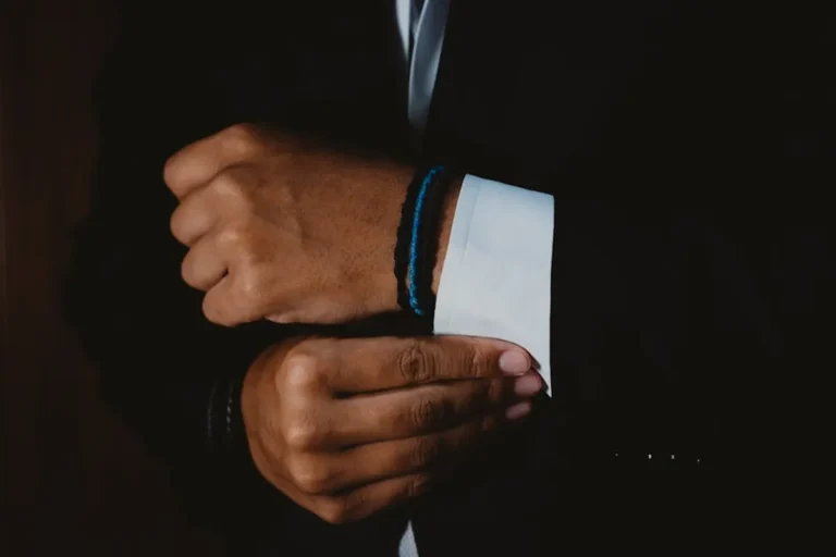 Turquoise Cuff Bracelets: Native American Style Guide